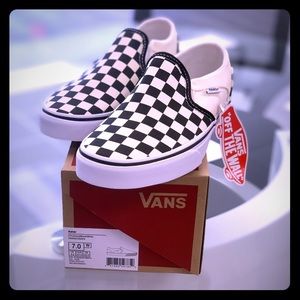 Women’s 7 New Never Worn Checkered Vans